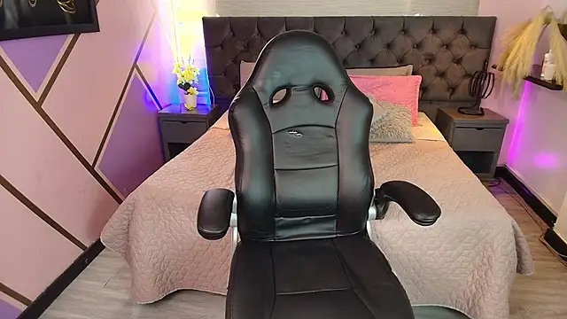 Annie Lii online show from September 18, 1:25 pm