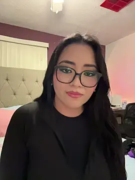 Snapshot of MyHoneyFrida chatting on November 29, 6:24 am MyHoneyFrida online show from November 29, 6:24 am