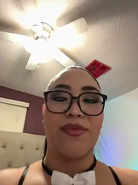 MyHoneyFrida online show from January 11, 4:08 am