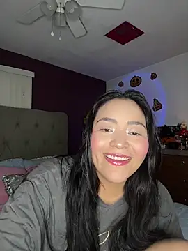 Snapshot of MyHoneyFrida chatting on November 5, 3:31 am MyHoneyFrida online show from November 5, 3:31 am