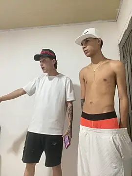 Snapshot of spicyboysvenezuelan chatting on September 29, 5:58 am spicyboysvenezuelan online show from September 29, 5:58 am