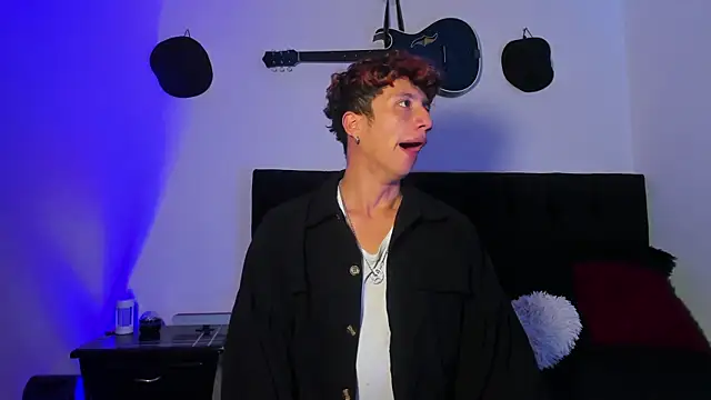 mhatias  online show from April 12, 5:00 am