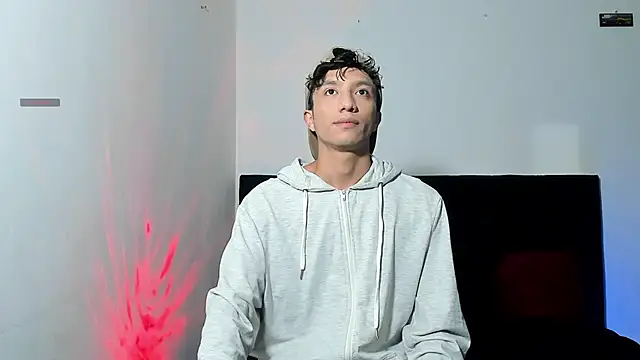 mhatias  online show from January 13, 1:42 am