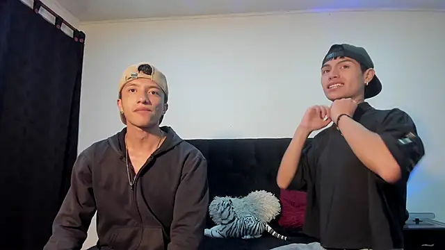 mhatias  online show from October 31, 5:37 am