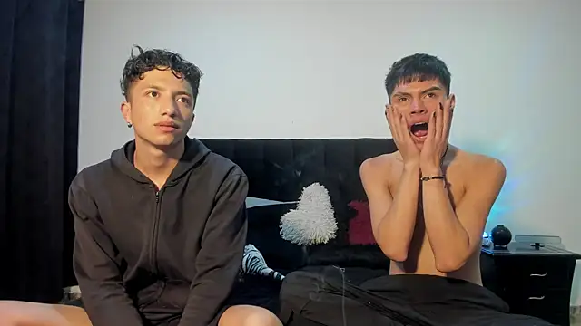 mhatias  online show from November 11, 2:39 am