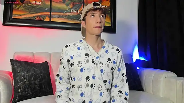 mhatias  online show from April 18, 5:21 am