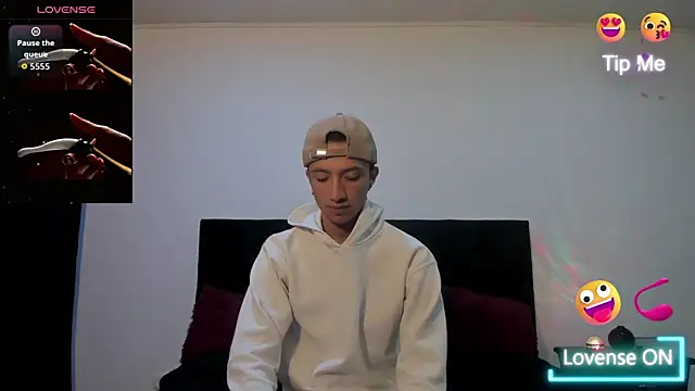 mhatias  online show from November 27, 5:52 am