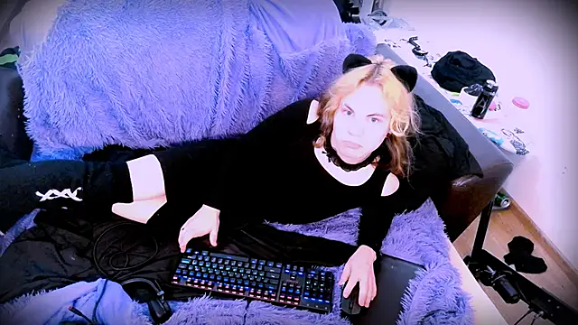SparkyFerret online show from October 1, 3:38 pm
