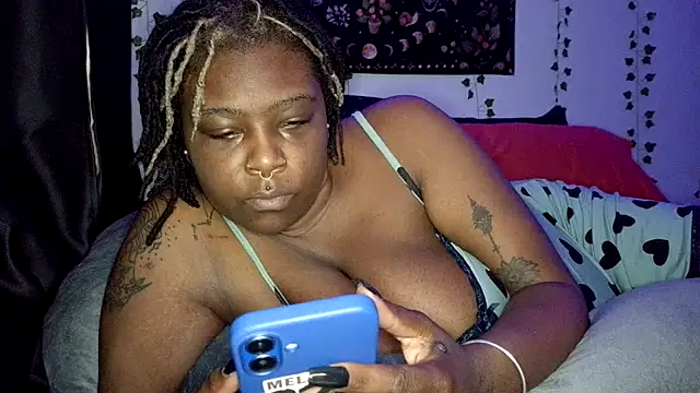Snapshot of mistressnelle chatting on July 11, 2:12 am mistressnelle online show from July 11, 2:12 am