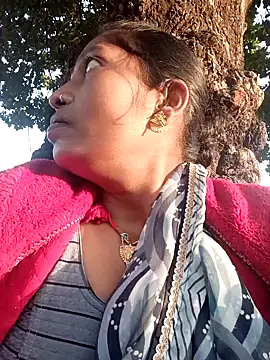 Snapshot of Jivika_Jaiswal chatting on November 9, 1:42 am Jivika Jaiswal online show from November 9, 1:42 am