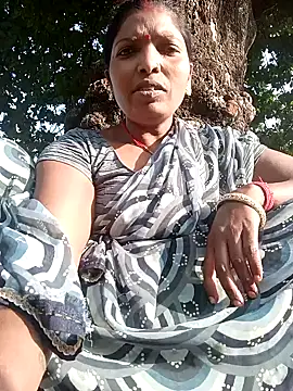 Snapshot of Jivika_Jaiswal chatting on November 10, 3:11 am Jivika Jaiswal online show from November 10, 3:11 am