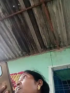 Snapshot of Jivika_Jaiswal chatting on October 27, 1:28 am Jivika Jaiswal online show from October 27, 1:28 am