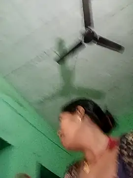 Snapshot of Jivika_Jaiswal chatting on November 10, 11:21 pm Jivika Jaiswal online show from November 10, 11:21 pm