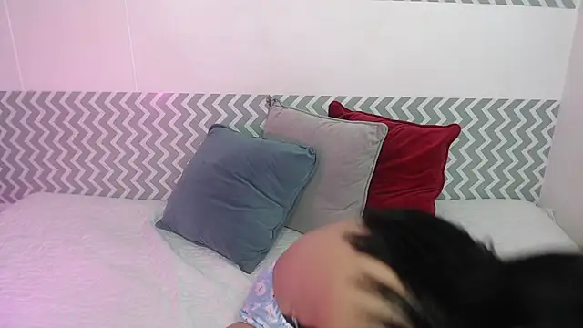 Snapshot of EmilyCoy_ chatting on January 10, 3:35 am EmilyCoy online show from January 10, 3:35 am