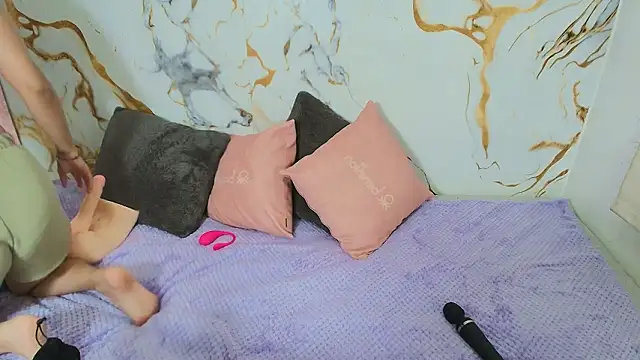 Snapshot of EmilyCoy_ chatting on February 24, 3:18 am EmilyCoy online show from February 24, 3:18 am