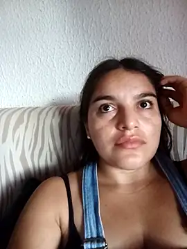 Snapshot of chloe_90 chatting on November 9, 9:19 pm chloe 90 online show from November 9, 9:19 pm