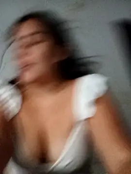 Snapshot of chloe_90 chatting on December 14, 10:26 pm chloe 90 online show from December 14, 10:26 pm