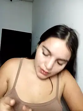 Snapshot of chloe_90 chatting on September 18, 11:19 pm chloe 90 online show from September 18, 11:19 pm