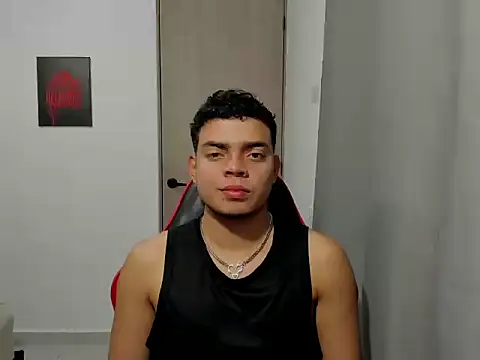 Snapshot of Axel-Latin-Boy chatting on October 18, 4:36 am Axel-Latin-Boy online show from October 18, 4:36 am