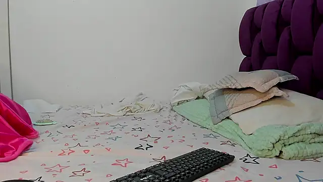 berenicelV online show from December 5, 7:34 pm