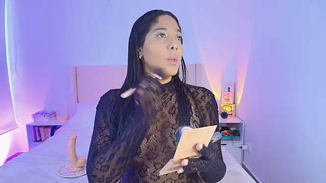 Snapshot of Megan_ale chatting on October 12, 6:20 pm Megan ale online show from October 12, 6:20 pm