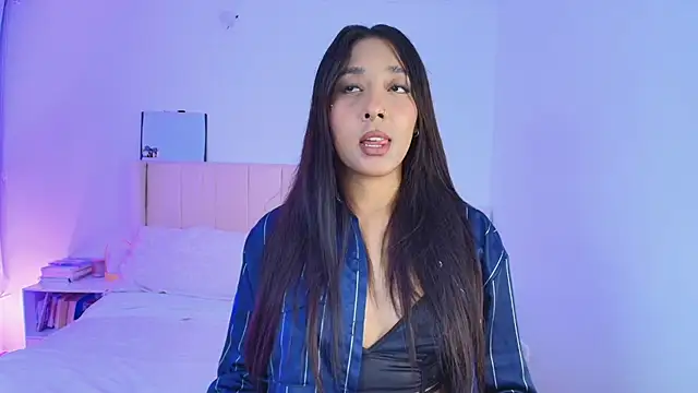 Snapshot of Megan_ale chatting on September 17, 10:45 pm Megan ale online show from September 17, 10:45 pm