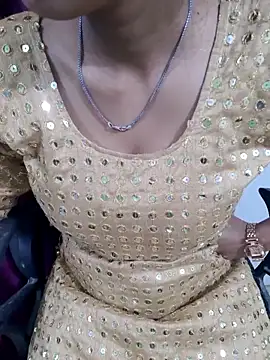 Snapshot of Sexy_Mal89 chatting on November 11, 11:27 am Sexy Mal89 online show from November 11, 11:27 am