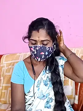 Snapshot of tamilammukuttyy chatting on November 23, 5:39 am tamilammukuttyy online show from November 23, 5:39 am