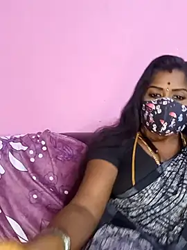 Snapshot of tamilammukuttyy chatting on May 14, 3:25 am tamilammukuttyy online show from May 14, 3:25 am