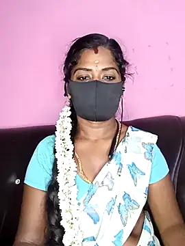 Snapshot of tamilammukuttyy chatting on November 13, 3:10 am tamilammukuttyy online show from November 13, 3:10 am