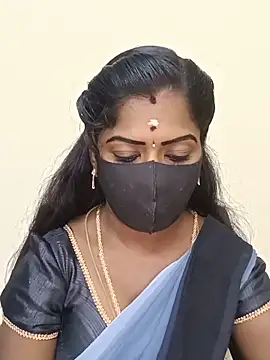 Snapshot of tamilammukuttyy chatting on June 10, 6:58 am tamilammukuttyy online show from June 10, 6:58 am