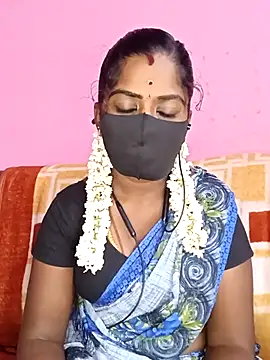 Snapshot of tamilammukuttyy chatting on November 17, 5:06 pm tamilammukuttyy online show from November 17, 5:06 pm