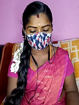 Snapshot of tamilammukuttyy chatting on November 29, 7:08 am tamilammukuttyy online show from November 29, 7:08 am