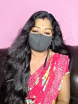 Snapshot of tamilammukuttyy chatting on November 9, 7:01 am tamilammukuttyy online show from November 9, 7:01 am