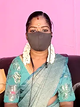 Snapshot of tamilammukuttyy chatting on September 28, 3:19 pm tamilammukuttyy online show from September 28, 3:19 pm