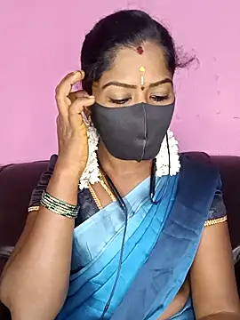 Snapshot of tamilammukuttyy chatting on September 25, 3:23 am tamilammukuttyy online show from September 25, 3:23 am