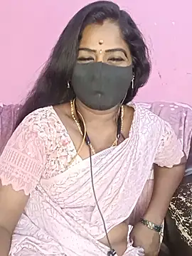 Snapshot of tamilammukuttyy chatting on June 2, 4:34 am tamilammukuttyy online show from June 2, 4:34 am