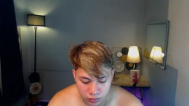 Urfucker drei online show from September 28, 9:05 am