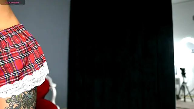 Snapshot of SarahMystique chatting on November 4, 8:12 pm SarahMystique online show from November 4, 8:12 pm