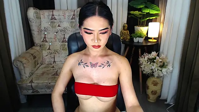 Snapshot of MariaLucyJasminx chatting on November 8, 8:23 pm MariaLucyJasminx online show from November 8, 8:23 pm