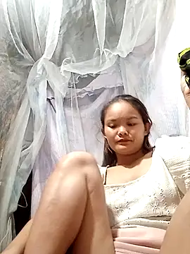 xinhxinhcute online show from October 6, 2:02 am