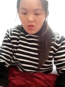 xinhxinhcute online show from November 4, 1:04 pm