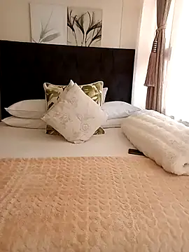 Creamy Chocolatex online show from October 17, 8:39 am