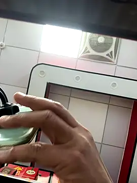 dajiba4718 online show from November 28, 2:17 pm