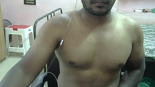 Snapshot of x_boyy_x chatting on February 1, 5:49 am x boyy x online show from February 1, 5:49 am