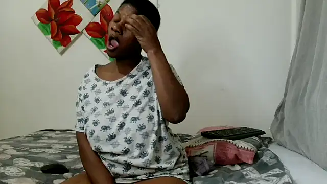 Snapshot of CrunchyxxSexy chatting on September 22, 7:09 pm CrunchyxxSexy online show from September 22, 7:09 pm