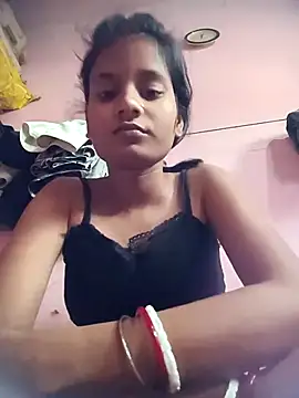 Hot Mayra  online show from November 4, 6:28 am