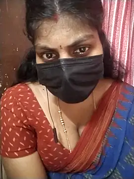 Snapshot of Nithiila chatting on November 28, 8:58 am Nithiila online show from November 28, 8:58 am