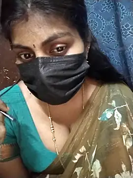 Snapshot of Nithiila chatting on November 20, 8:26 am Nithiila online show from November 20, 8:26 am