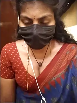 Snapshot of Nithiila chatting on February 19, 4:04 pm Nithiila online show from February 19, 4:04 pm